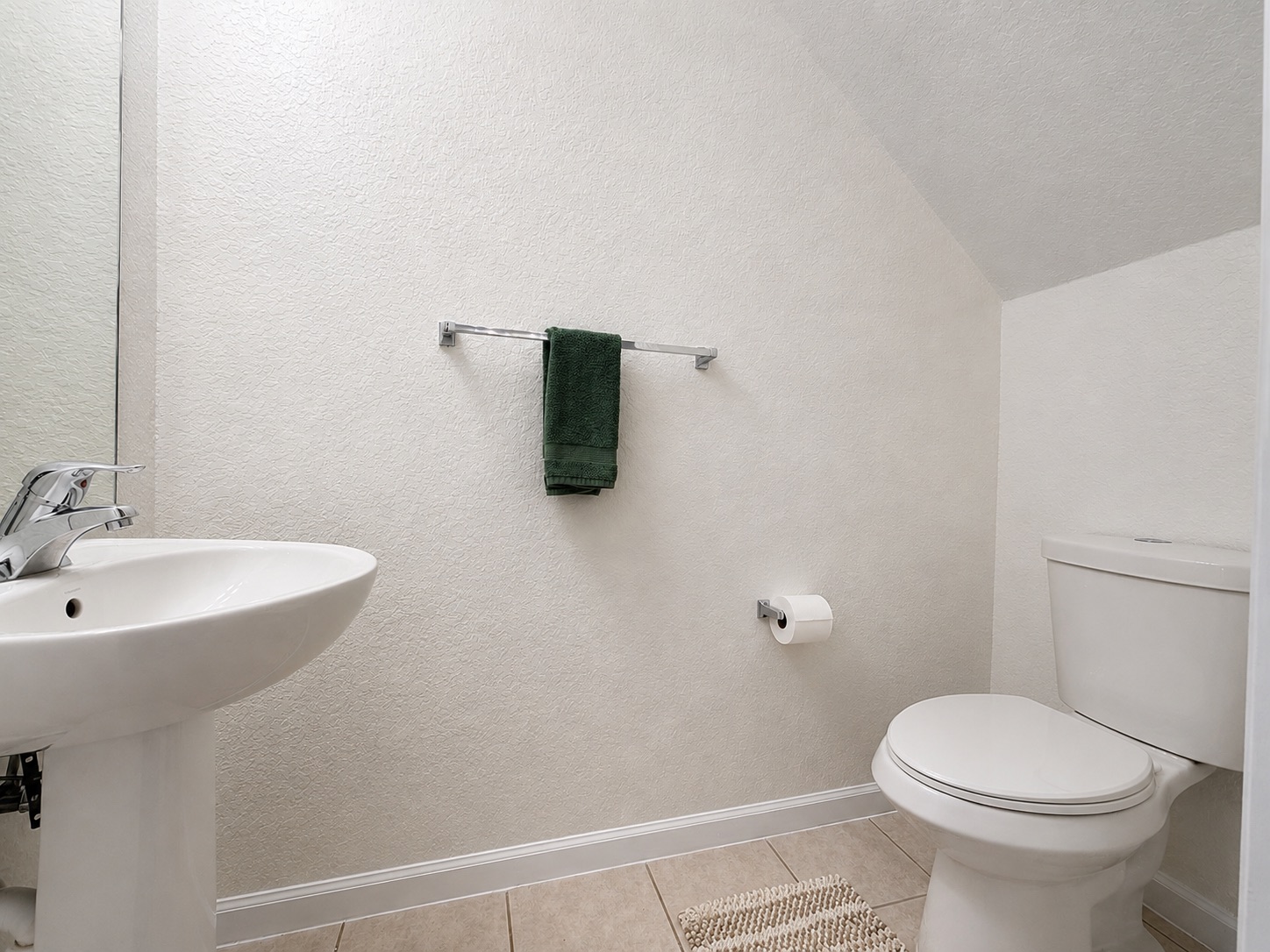 4452 SW 49th Ave — photo 10 of 28