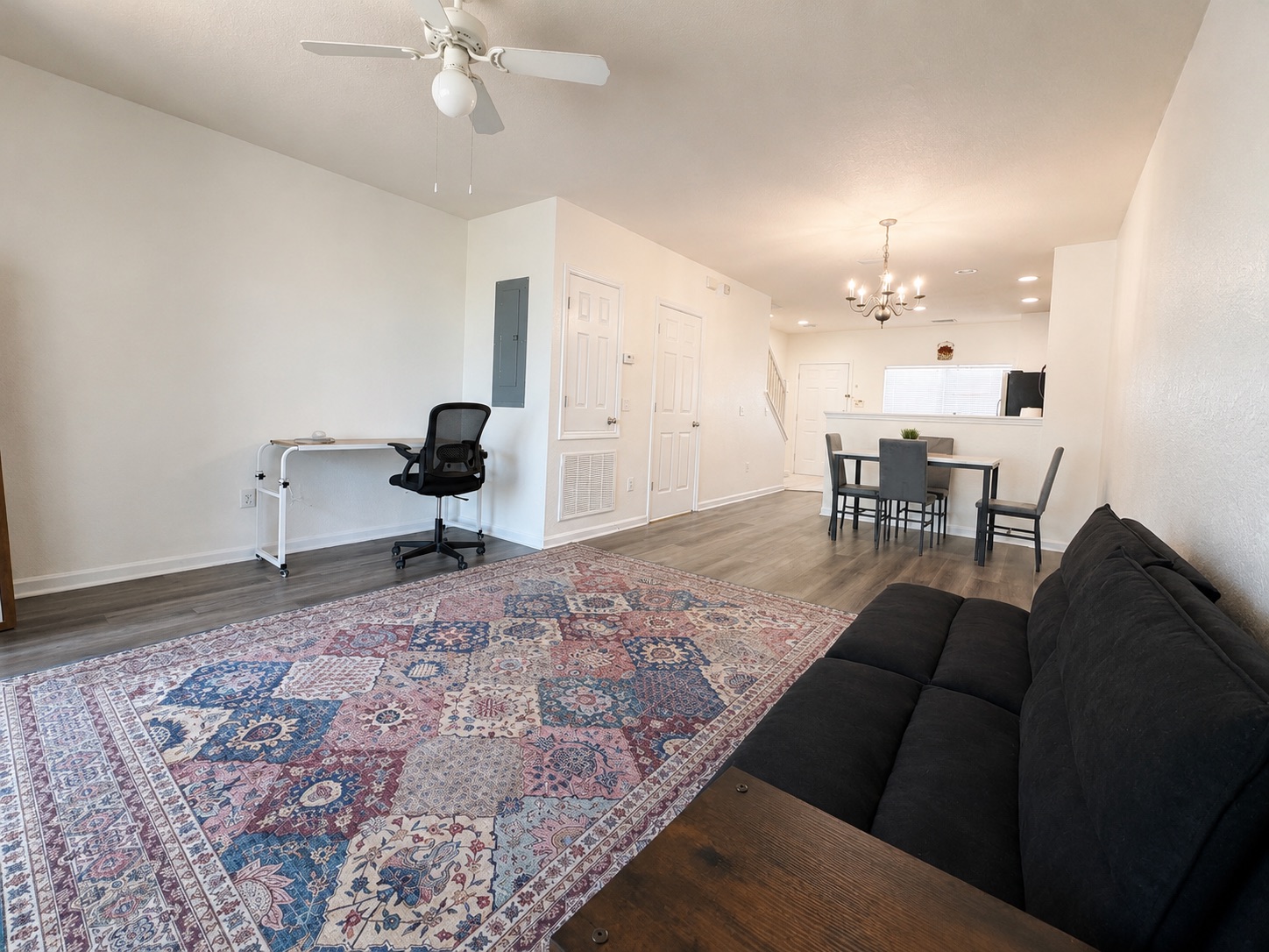 4452 SW 49th Ave — photo 4 of 28