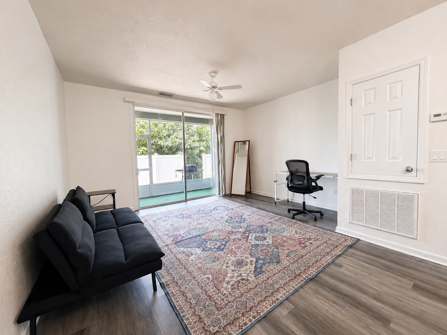 4452 SW 49th Ave — photo 5 of 28
