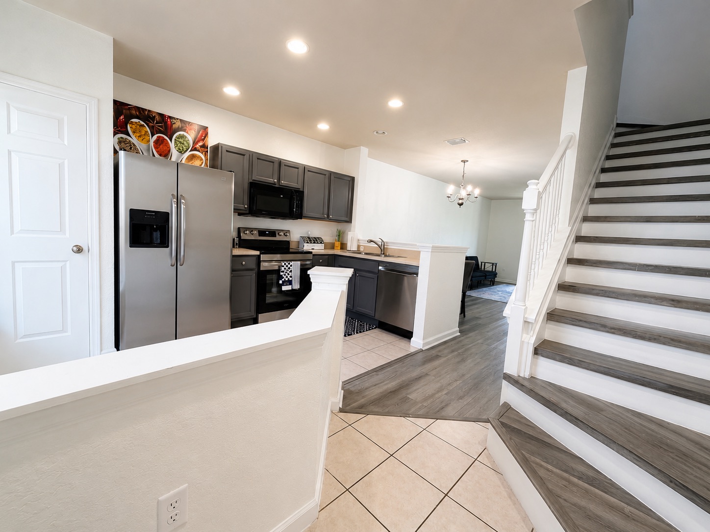 4452 SW 49th Ave — photo 7 of 28