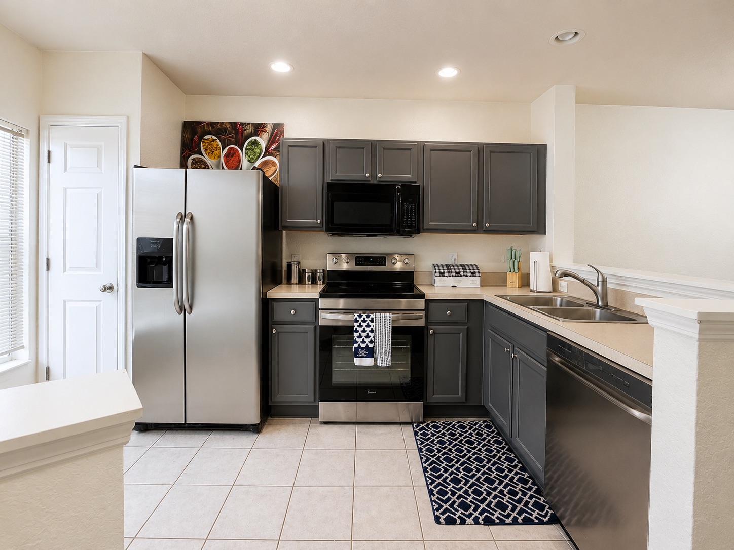 4452 SW 49th Ave — photo 6 of 28